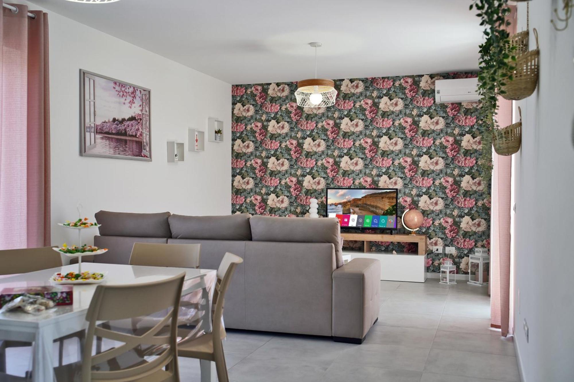 Apartment Laudani Homes *